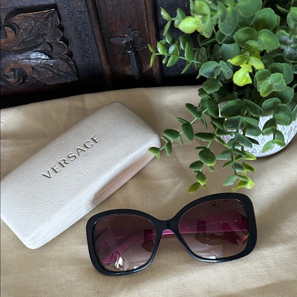 Versace Sunglasses with Black & White Frame and Pink Accents - Picture 3 of 12